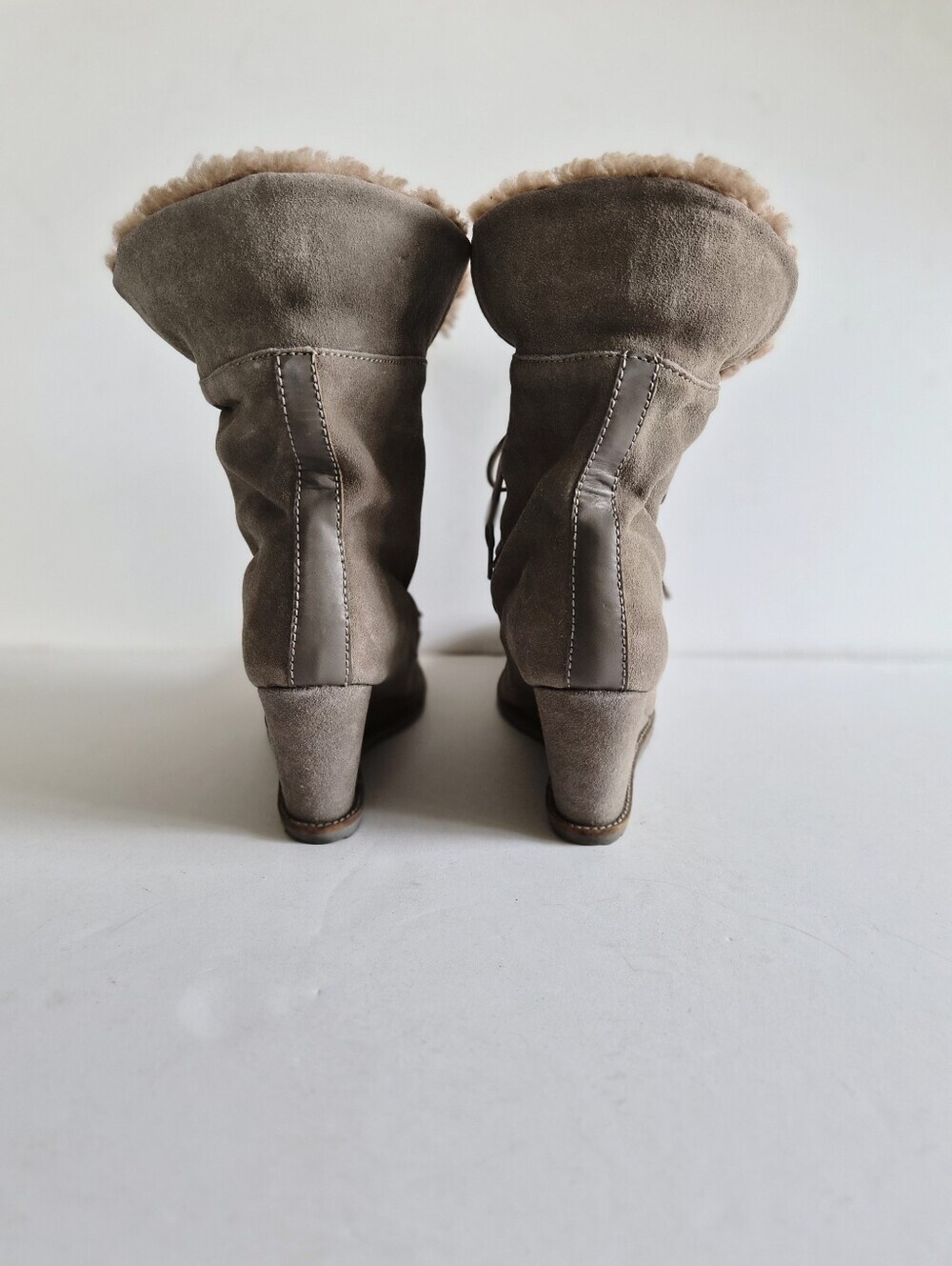 Charles David Taupe Gray Suede Lace Up Sherpa Boots Size 9.5 Boho Luxe - Picture 7 of 13